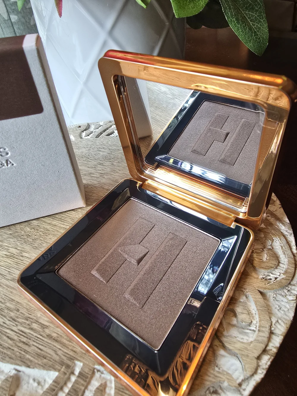 Haus Labs Power Sculpt Velvet Bronzer — Shade Is Deep Level 12